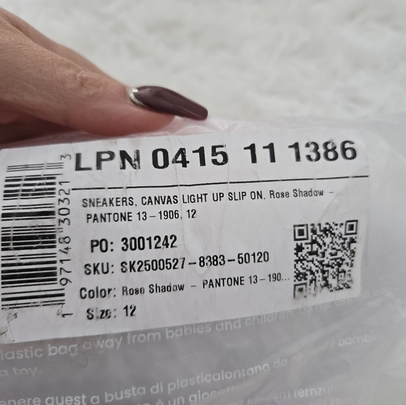 FabKids CANVAS LIGHT UP SLIP ON Sneakers. Rose Shadow. Size 12. New. - Picture 7 of 7